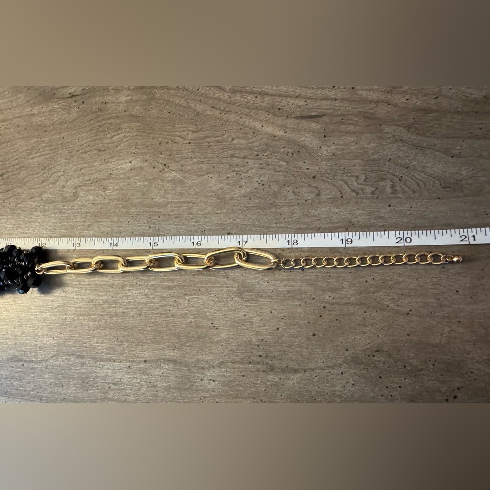 Elegant Black and Gold Tone Necklace - Picture 5 of 5